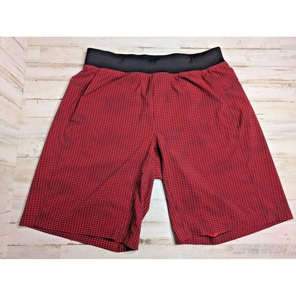 Lululemon Men's Core Shorts Size Large 10.5'' In Red Black Check Pockets Unlined - Picture 1 of 14